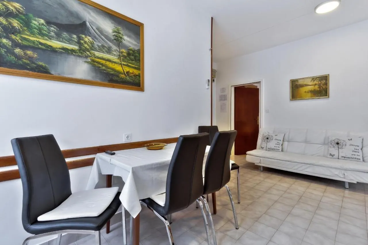 Apartment Mirjana Umag