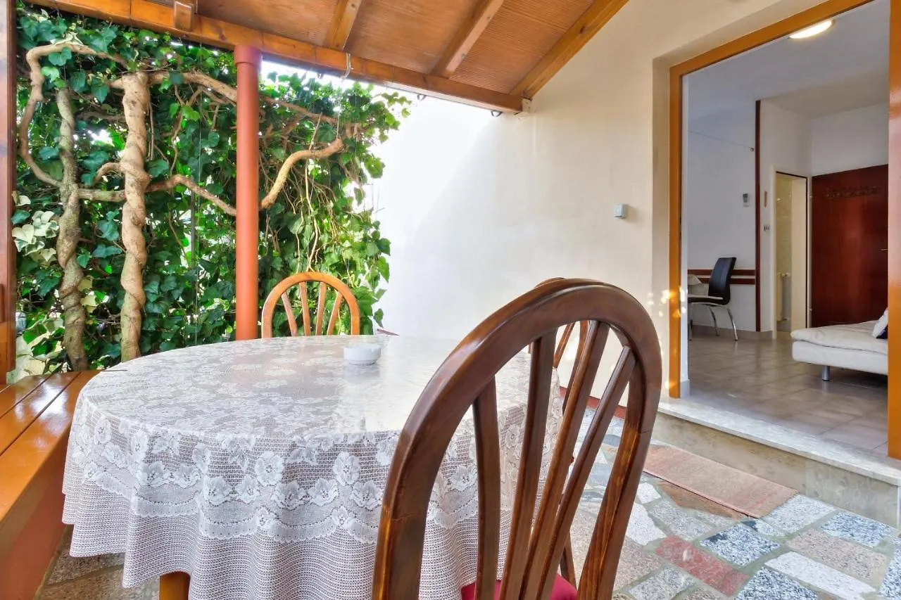 Apartment Mirjana Umag 0*,